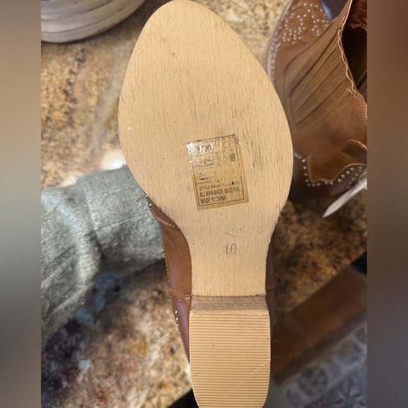 Cowboy boots - Picture 9 of 9